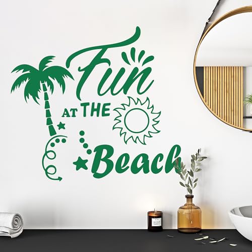 GRAZDesign Wandtattoo Fun at the Beach mit Palme Spruch, Wandaufkleber Bad Badezimmer Wohnzimmer - selbstklebend - 33x30cm / lindgrün